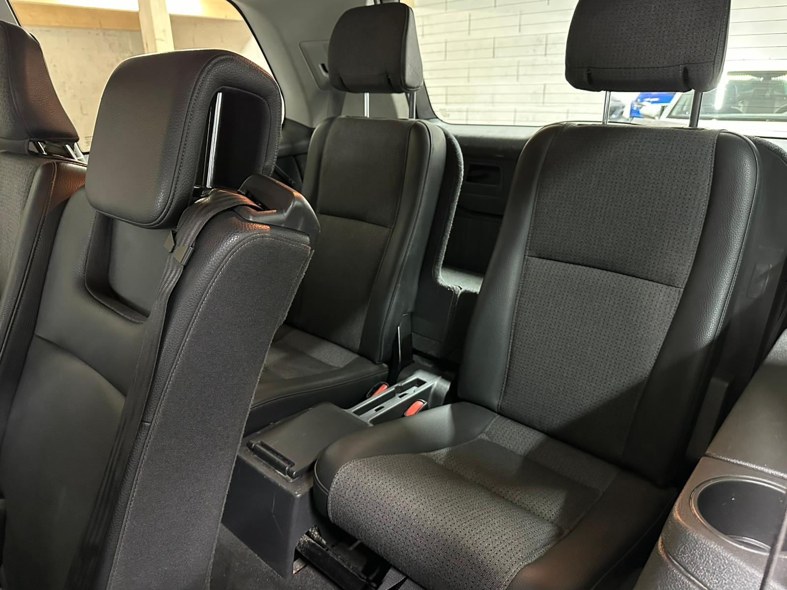 VOLVO XC90 D5 AWD Kinetic-image-12
