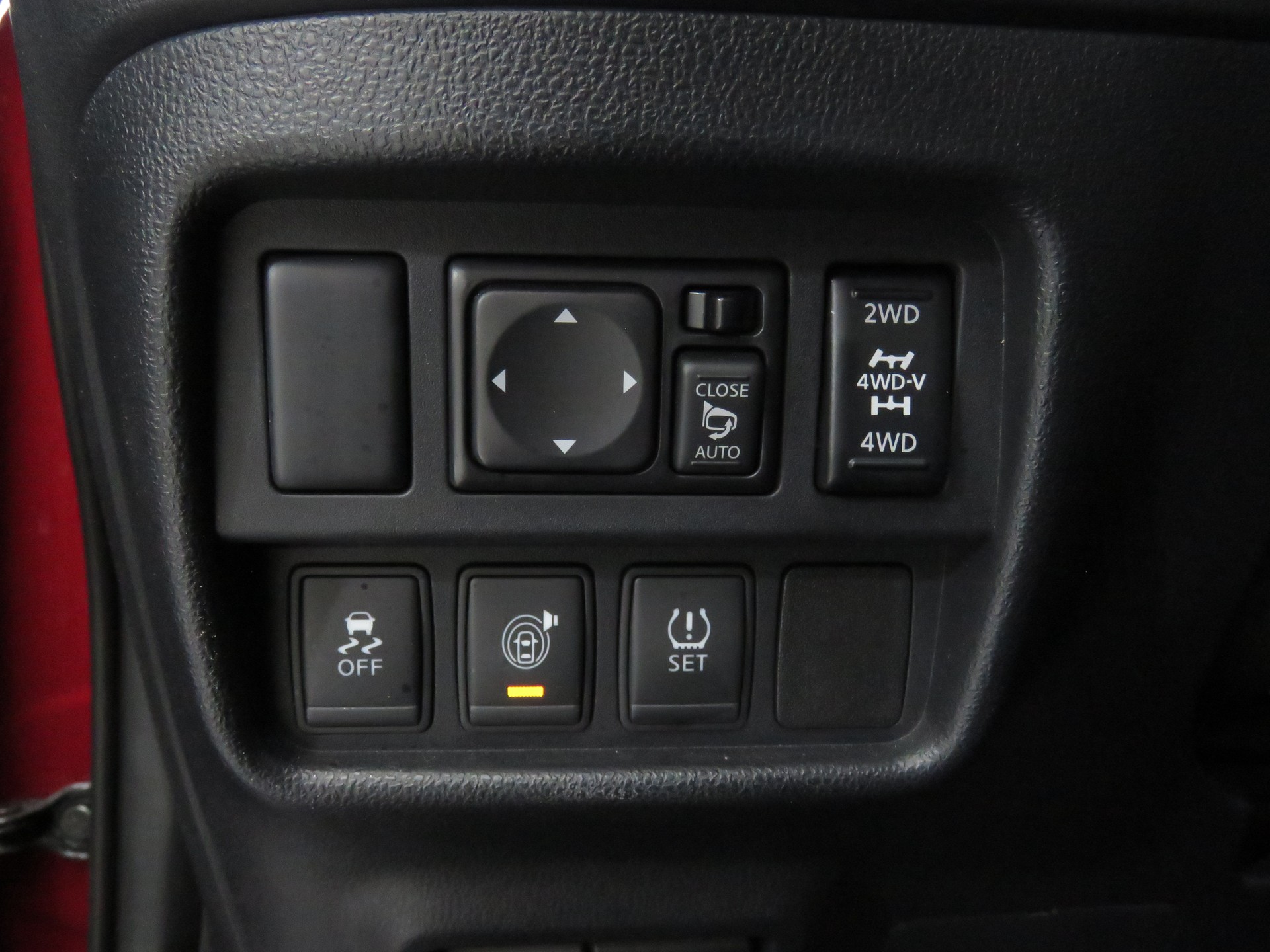 NISSAN Juke 1.6 DIG-T tekna 4x4 Xtronic M-CVT-image-24