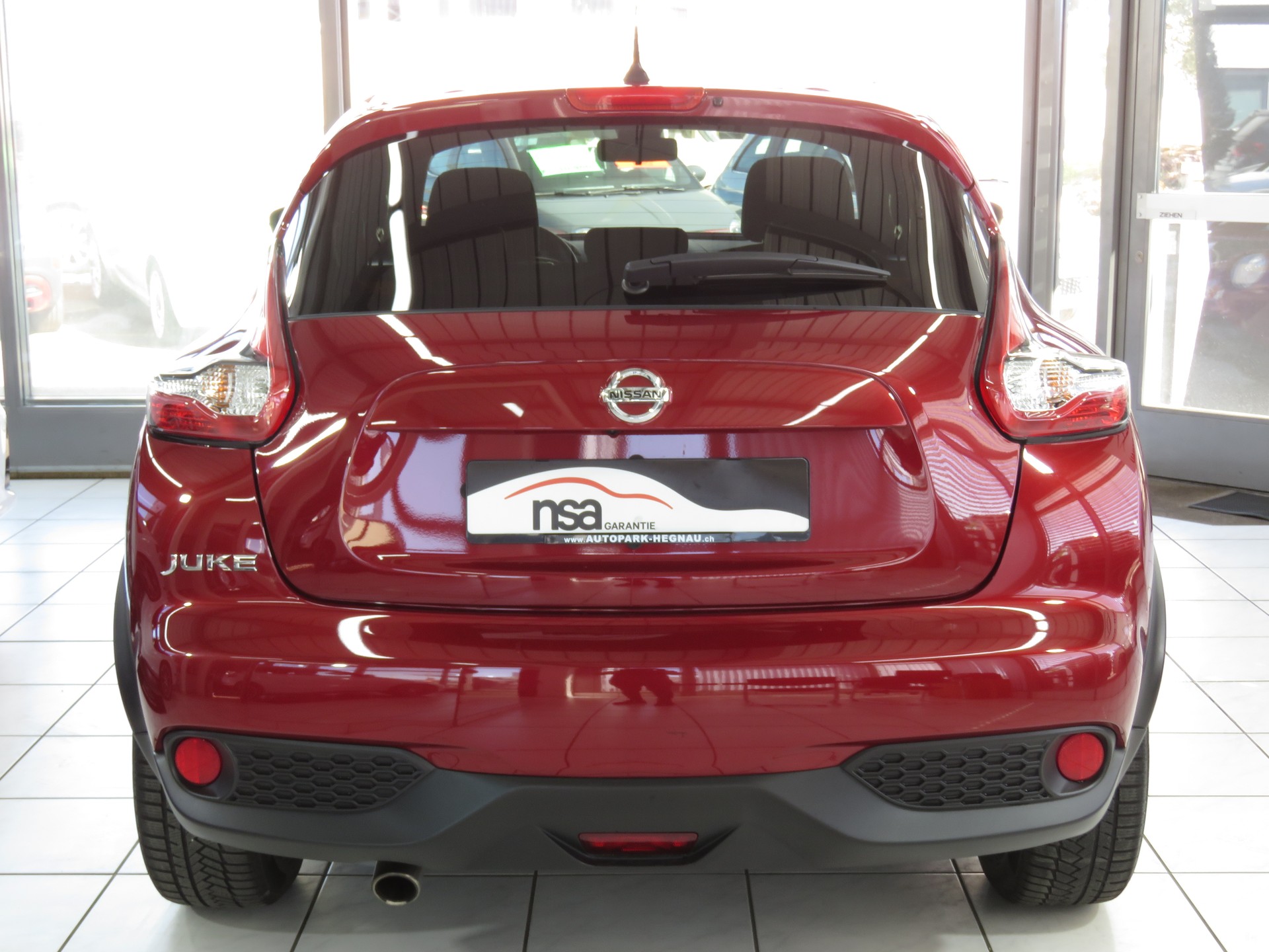 NISSAN Juke 1.6 DIG-T tekna 4x4 Xtronic M-CVT-image-4