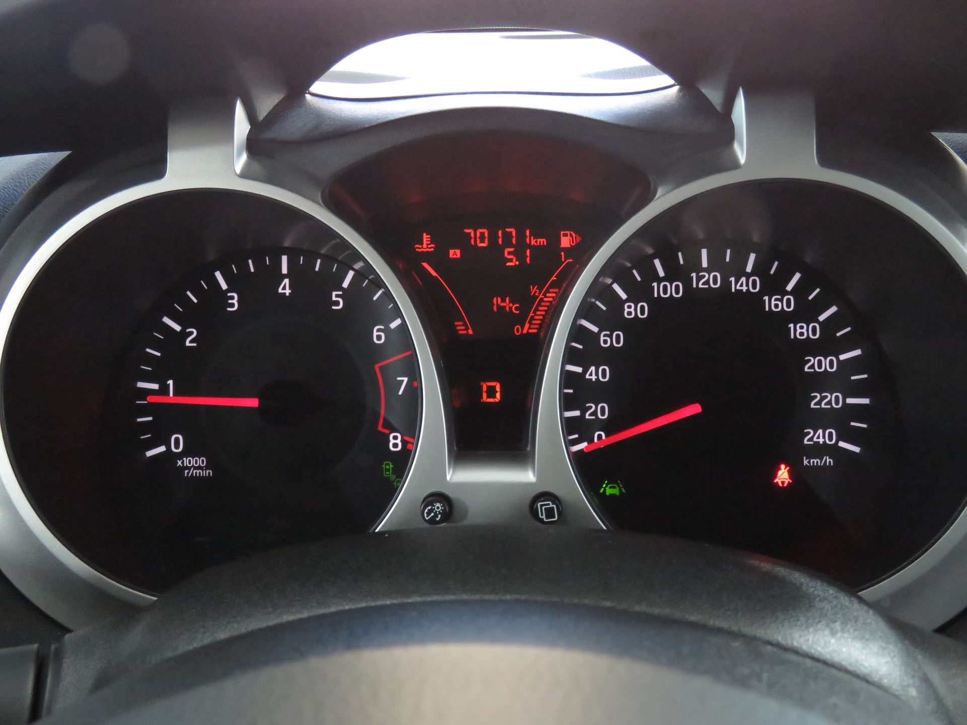NISSAN Juke 1.6 DIG-T tekna 4x4 Xtronic M-CVT-image-22