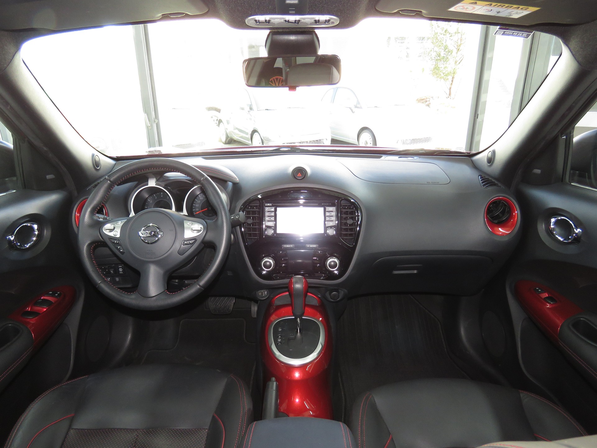 NISSAN Juke 1.6 DIG-T tekna 4x4 Xtronic M-CVT-image-14