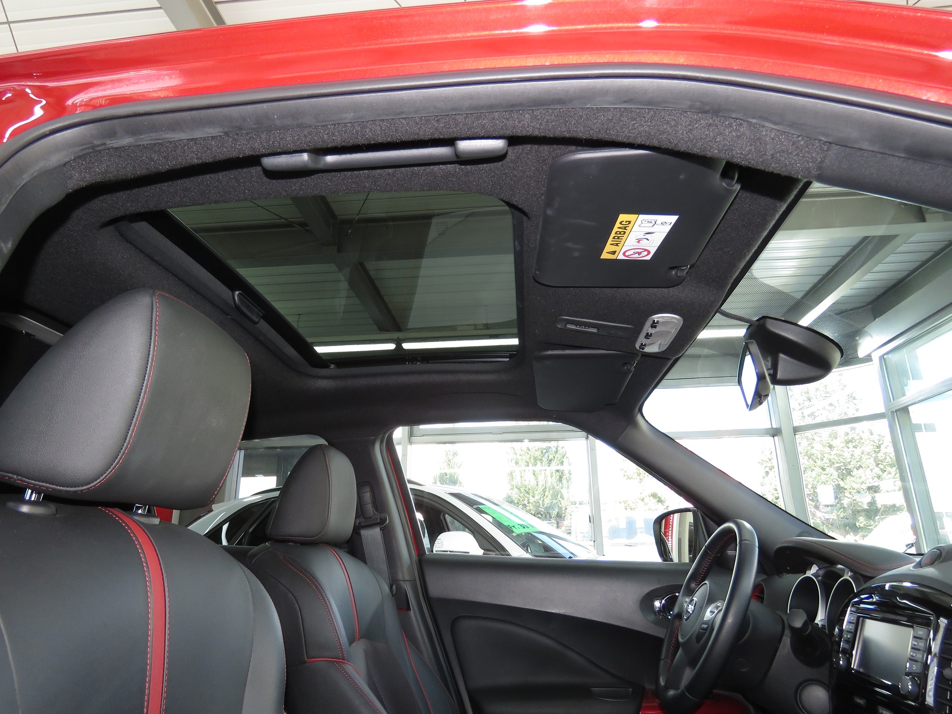 NISSAN Juke 1.6 DIG-T tekna 4x4 Xtronic M-CVT-image-12