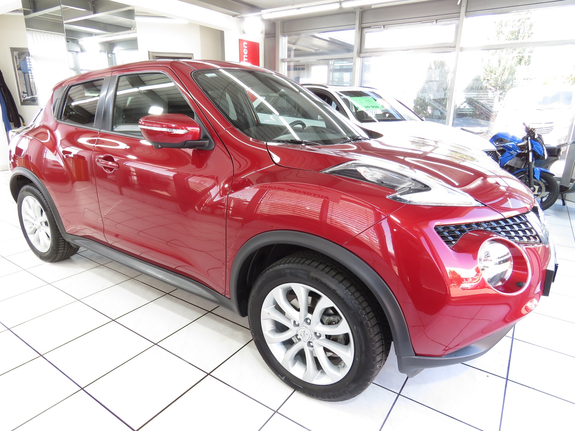 NISSAN Juke 1.6 DIG-T tekna 4x4 Xtronic M-CVT-image-2