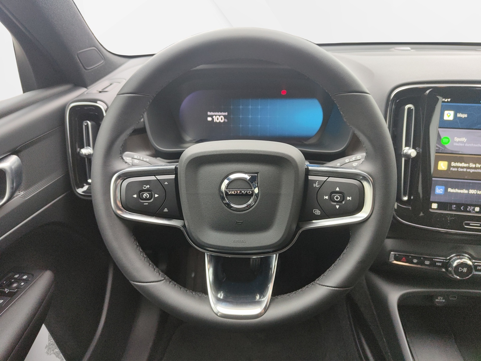 VOLVO XC40 E80 Twin Plus AWD-image-6