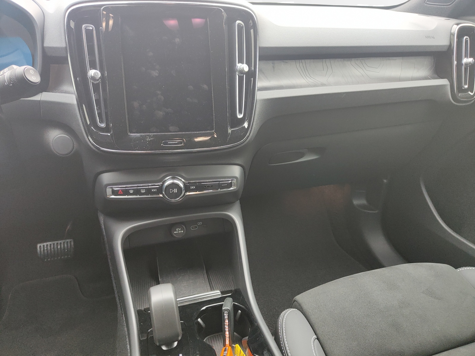 VOLVO XC40 E80 Twin Plus AWD-image-7
