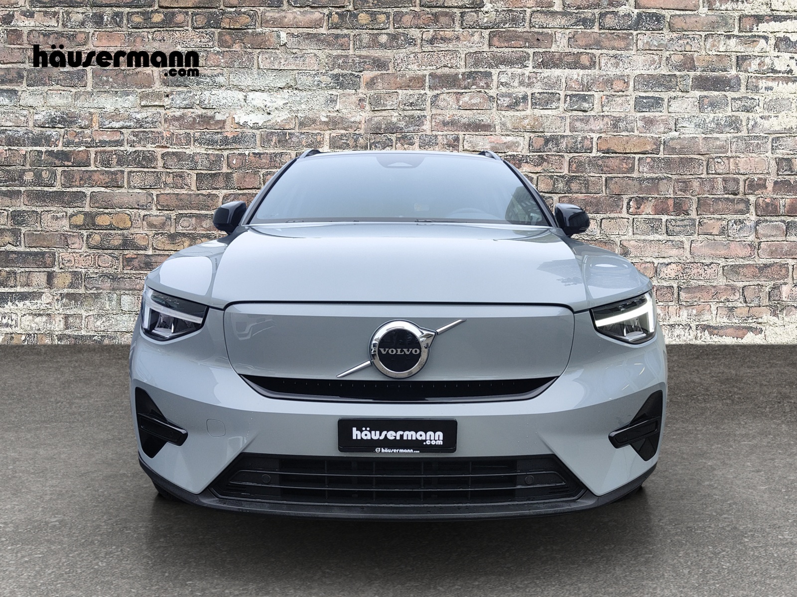 VOLVO XC40 E80 Twin Plus AWD-image-12