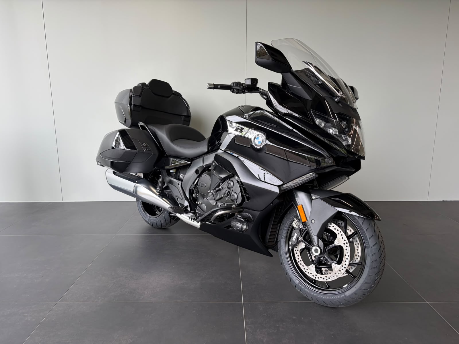BMW K 1600 B Grand America-showroom-element-1