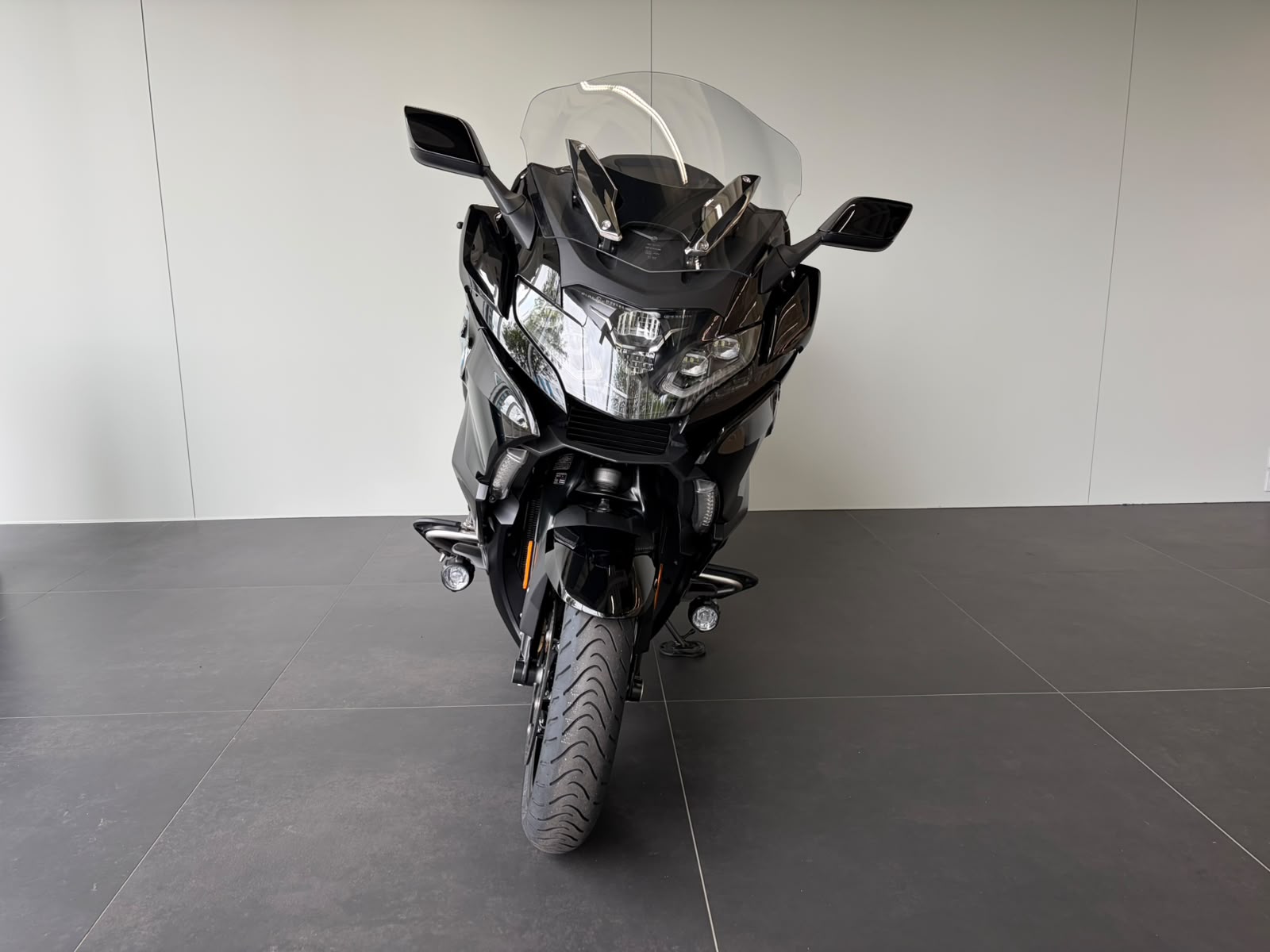 BMW K 1600 B Grand America-showroom-element-2