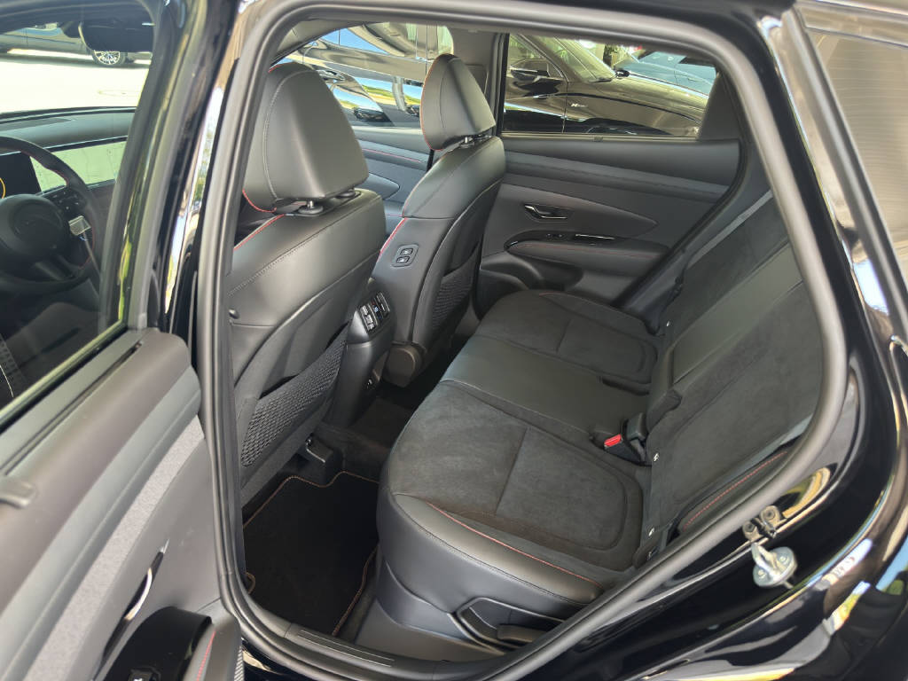 HYUNDAI TUCSON 1.6 T-GDi Hybrid N-Line 4WD-image-8