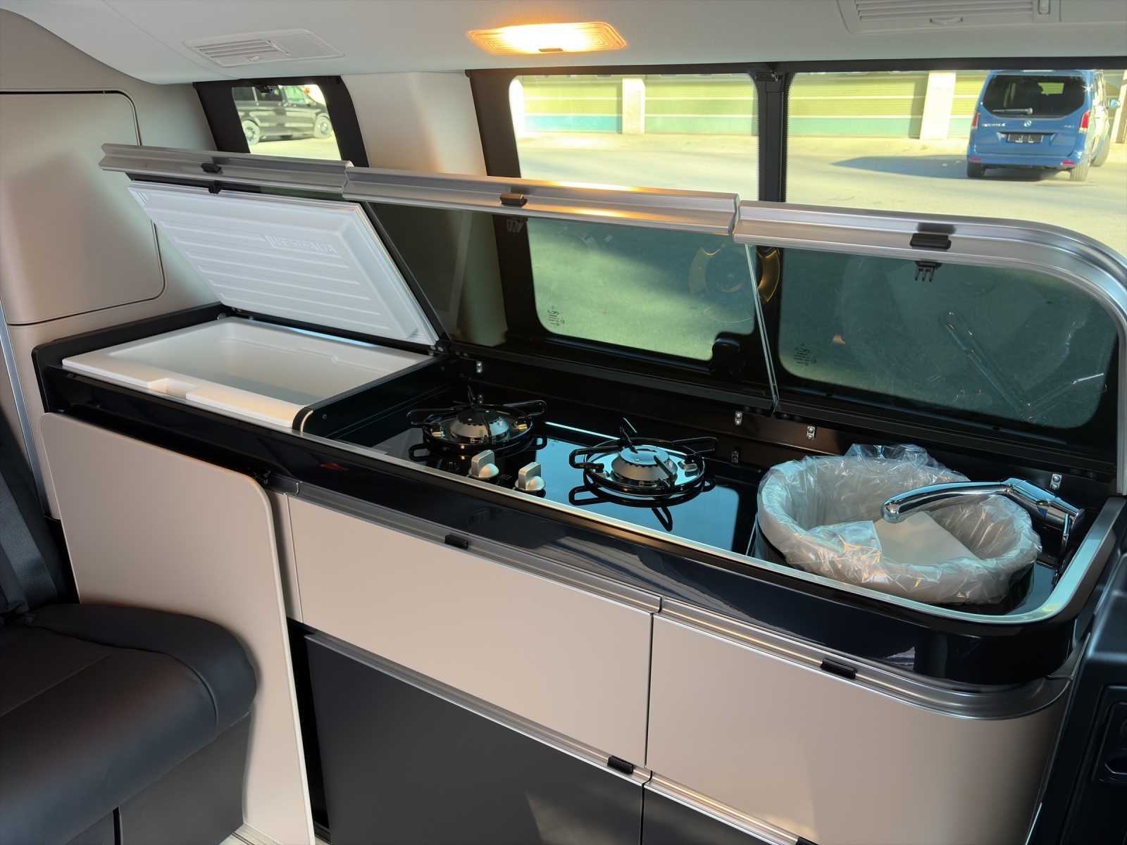 MERCEDES-BENZ Marco Polo 300 d 4M Automat-image-10