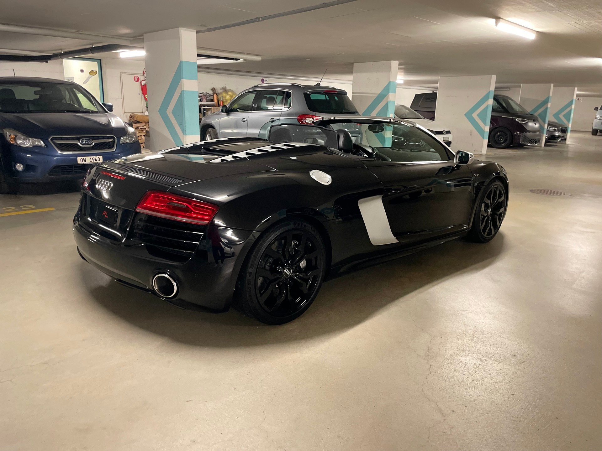 AUDI R8 Spyder 5.2 S-Tronic-image-3