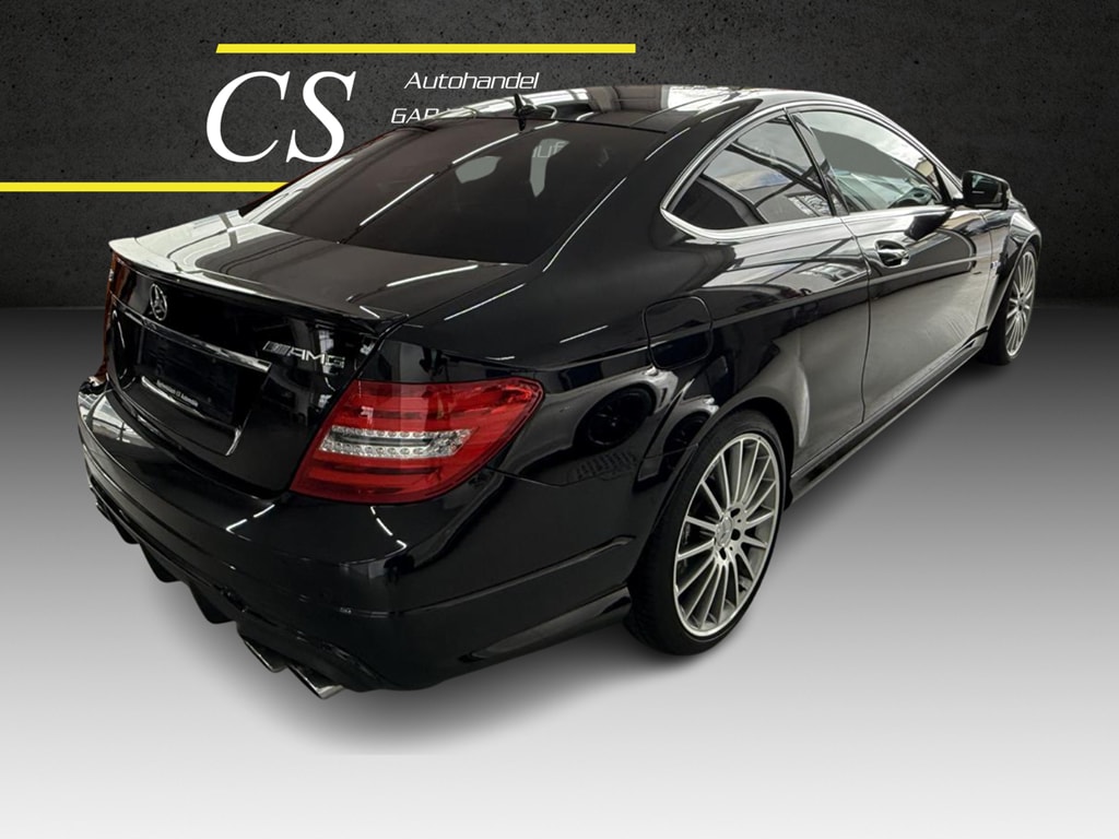MERCEDES-BENZ C 63 AMG-showroom-element-3