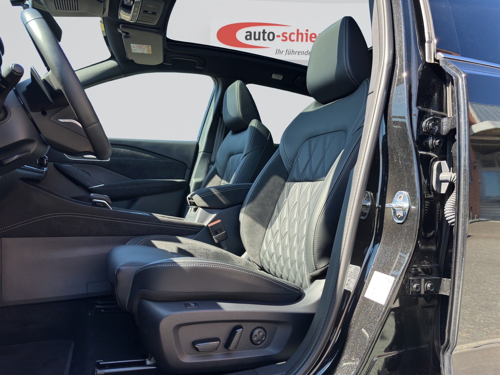 NISSAN Qashqai 1.3 DIG-T MHEV Tekna+ Xtronic-image-5
