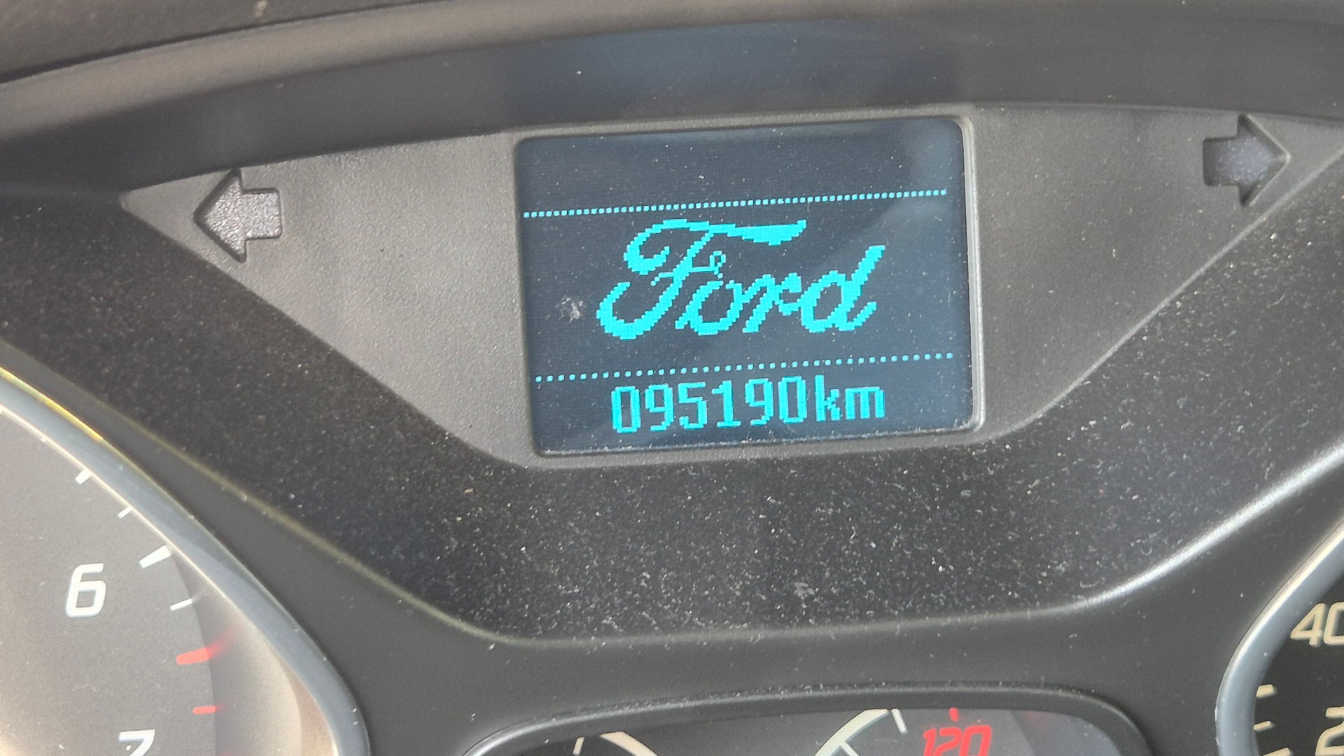 FORD Focus 1.0 SCTi Trend-image-9