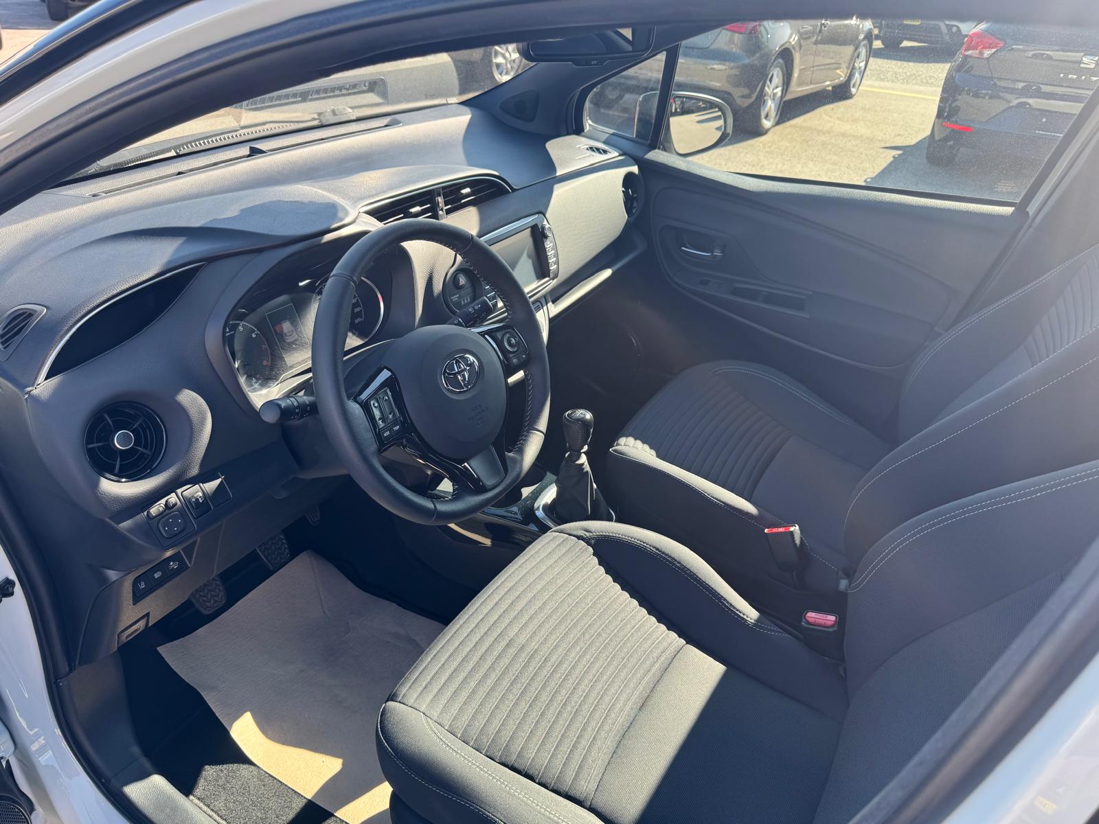 TOYOTA Yaris 1.5 Trend-image-9