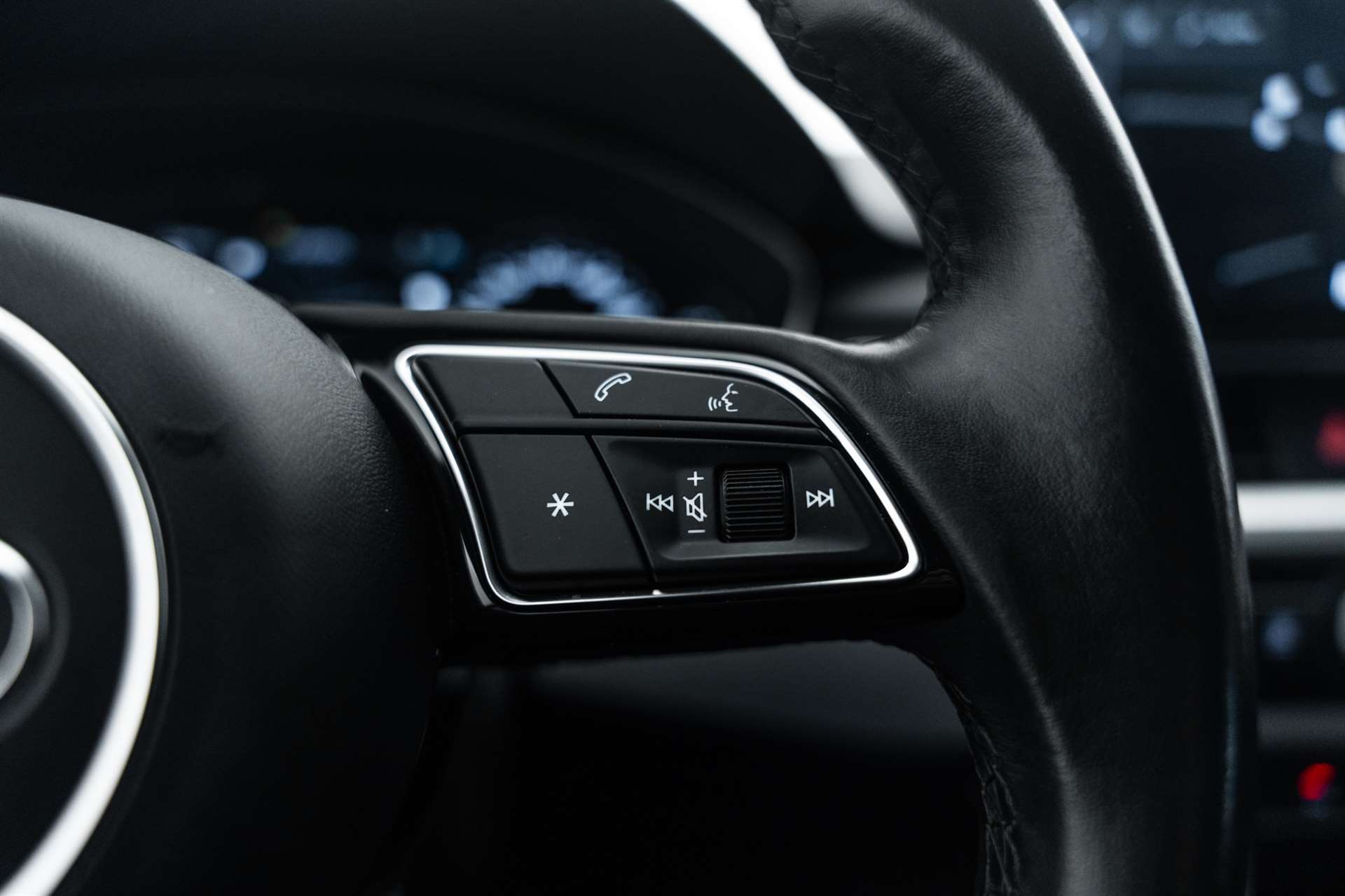 AUDI A4 Avant 35 TFSI S-tronic Automat-image-14