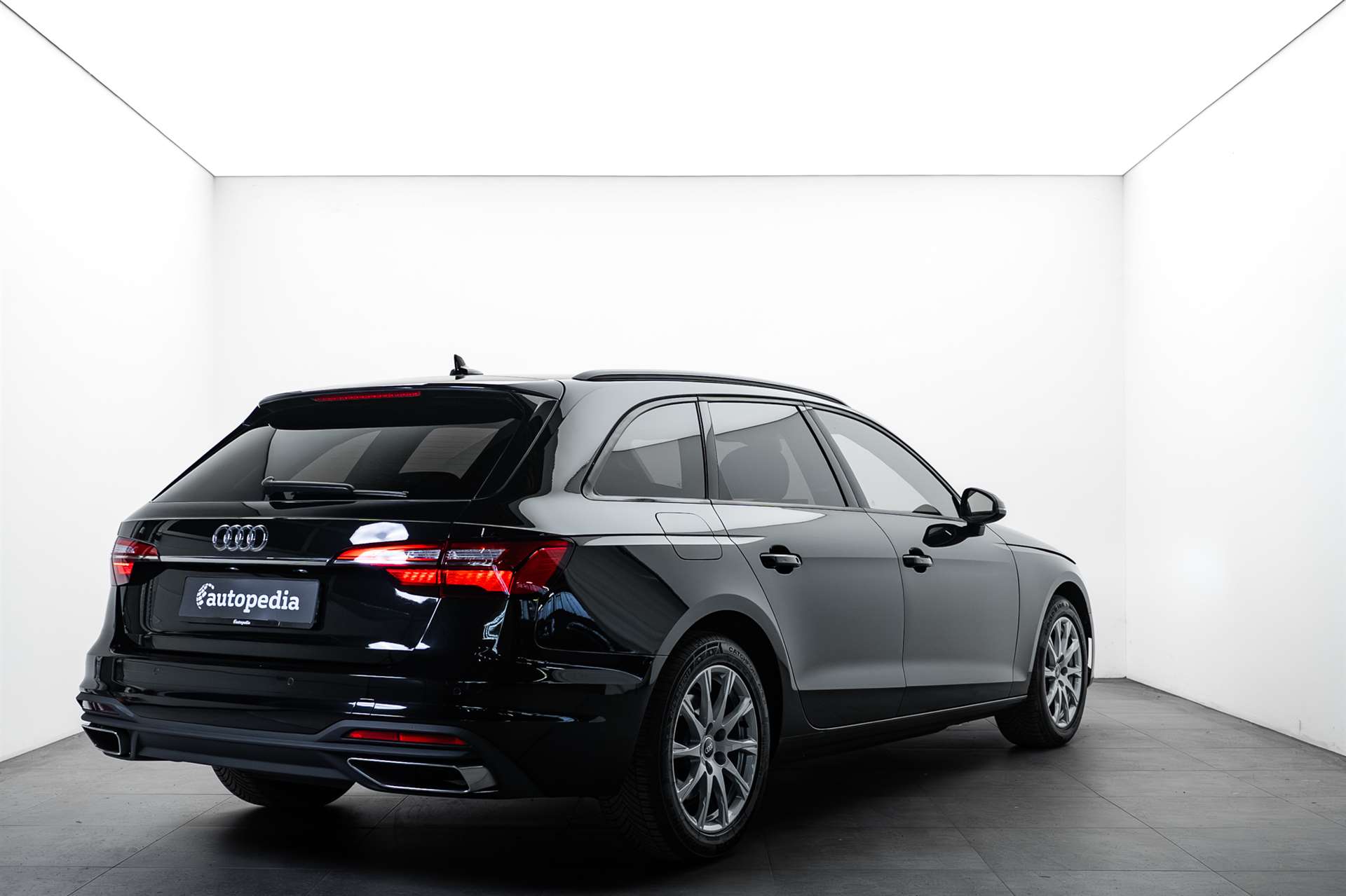 AUDI A4 Avant 35 TFSI S-tronic Automat-image-2