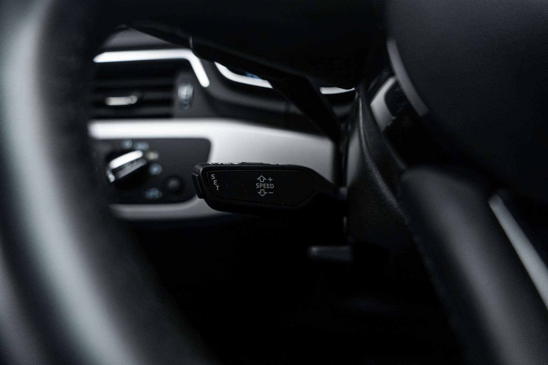 AUDI A4 Avant 35 TFSI S-tronic Automat-image-16