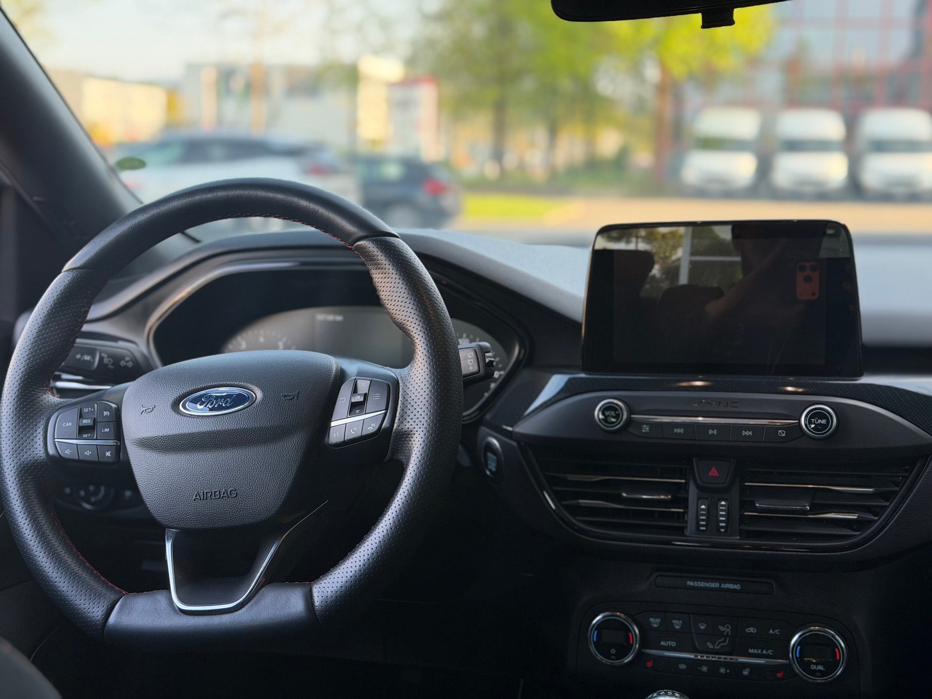 FORD Focus 1.0 SCTi ST Line-image-8