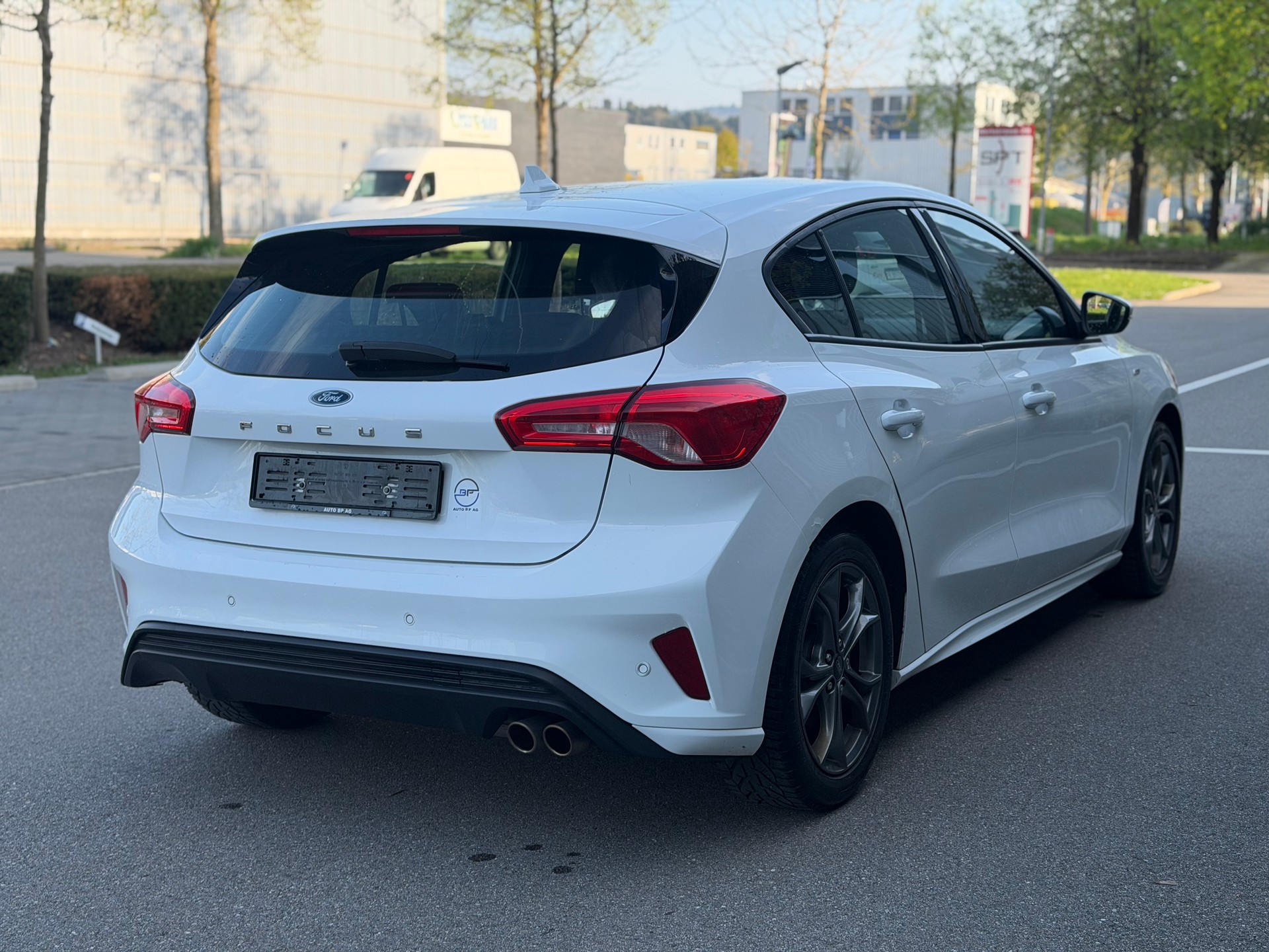 FORD Focus 1.0 SCTi ST Line-image-2
