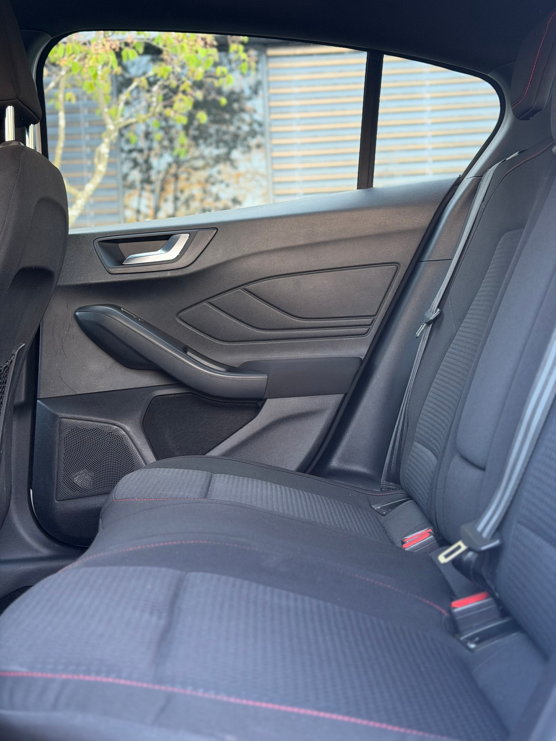 FORD Focus 1.0 SCTi ST Line-image-7