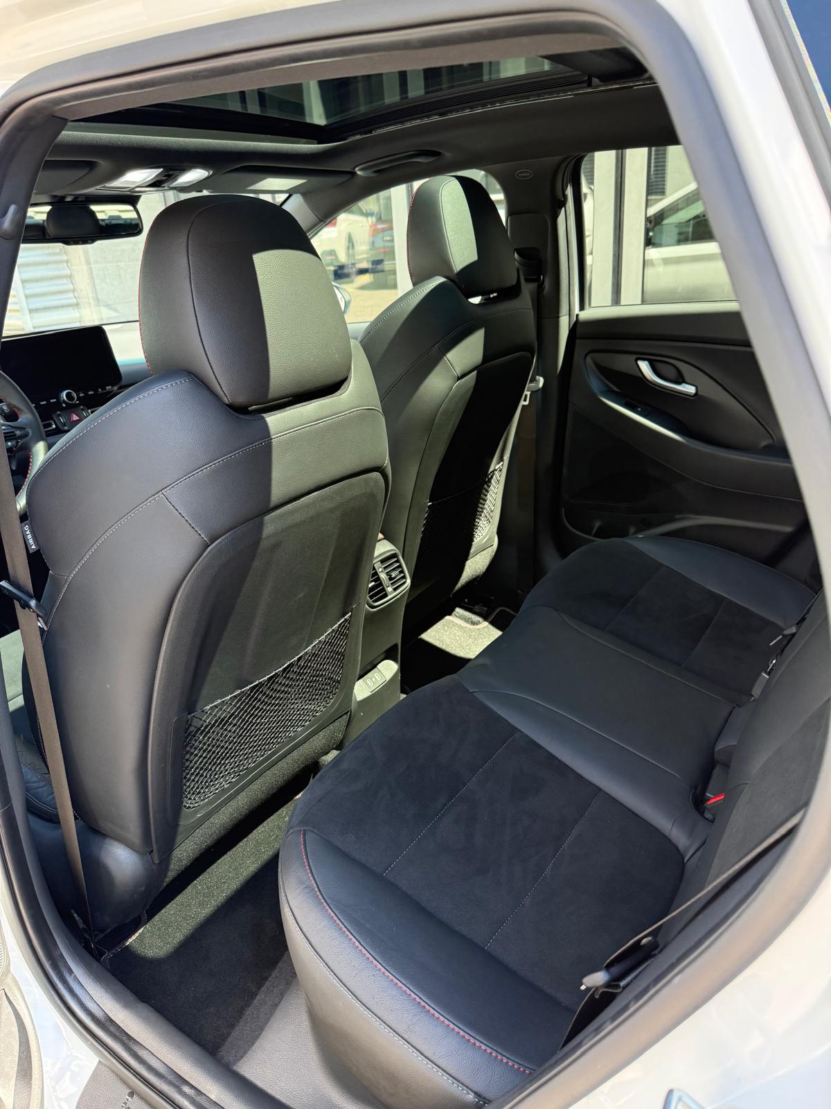 HYUNDAI i30 1.5 T-GDi N-Line-image-10