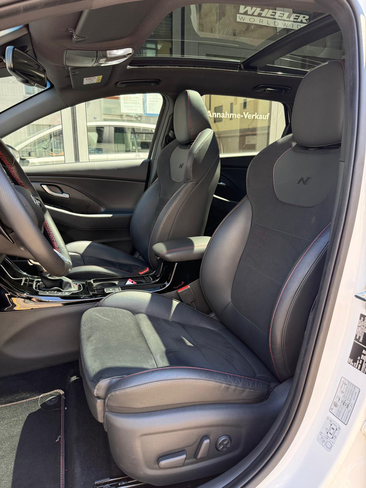 HYUNDAI i30 1.5 T-GDi N-Line-image-8
