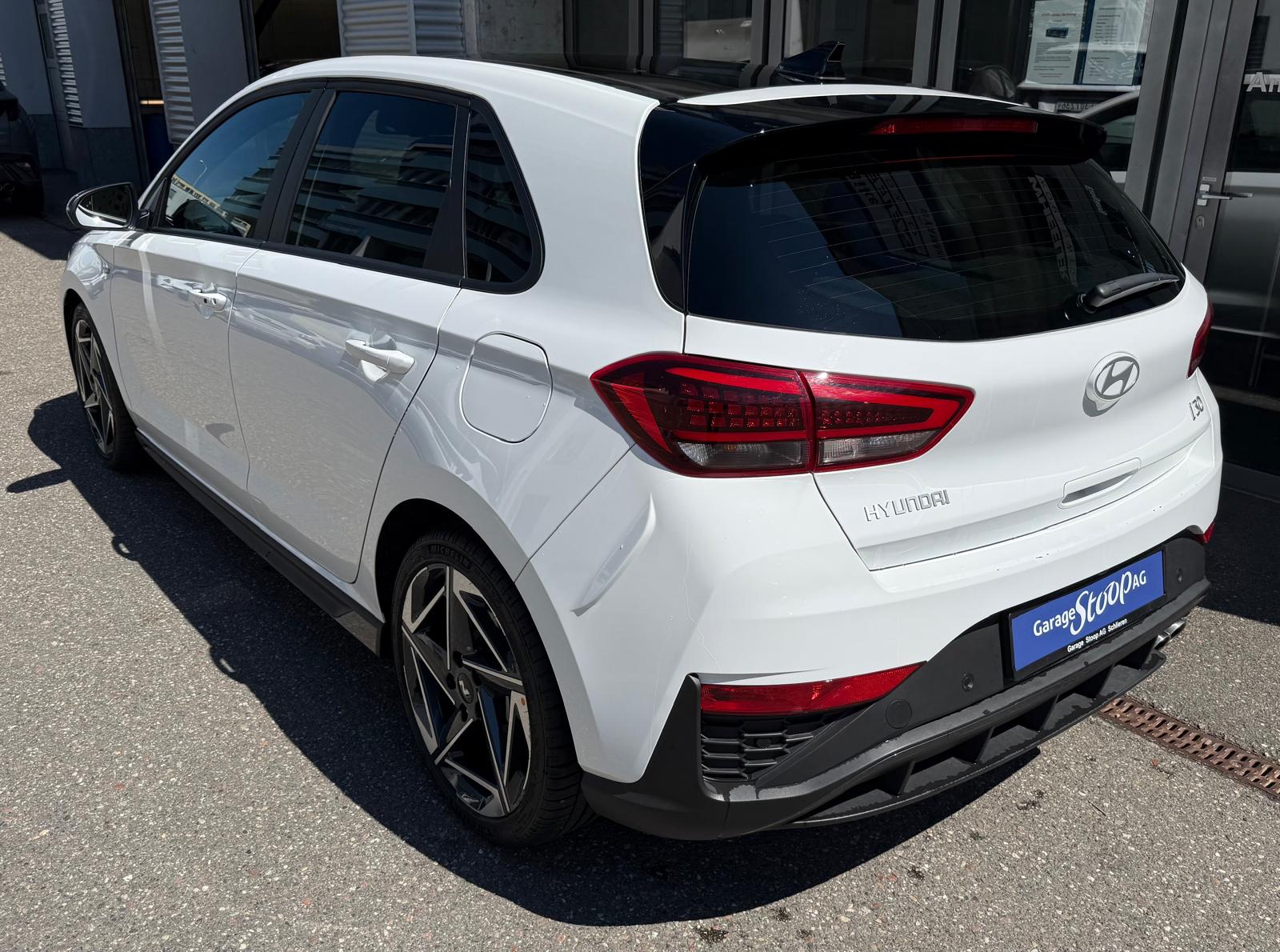 HYUNDAI i30 1.5 T-GDi N-Line-image-2