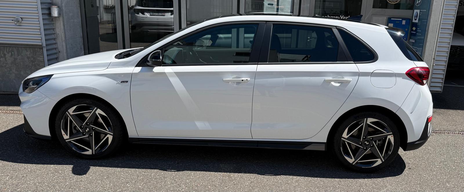 HYUNDAI i30 1.5 T-GDi N-Line-image-1
