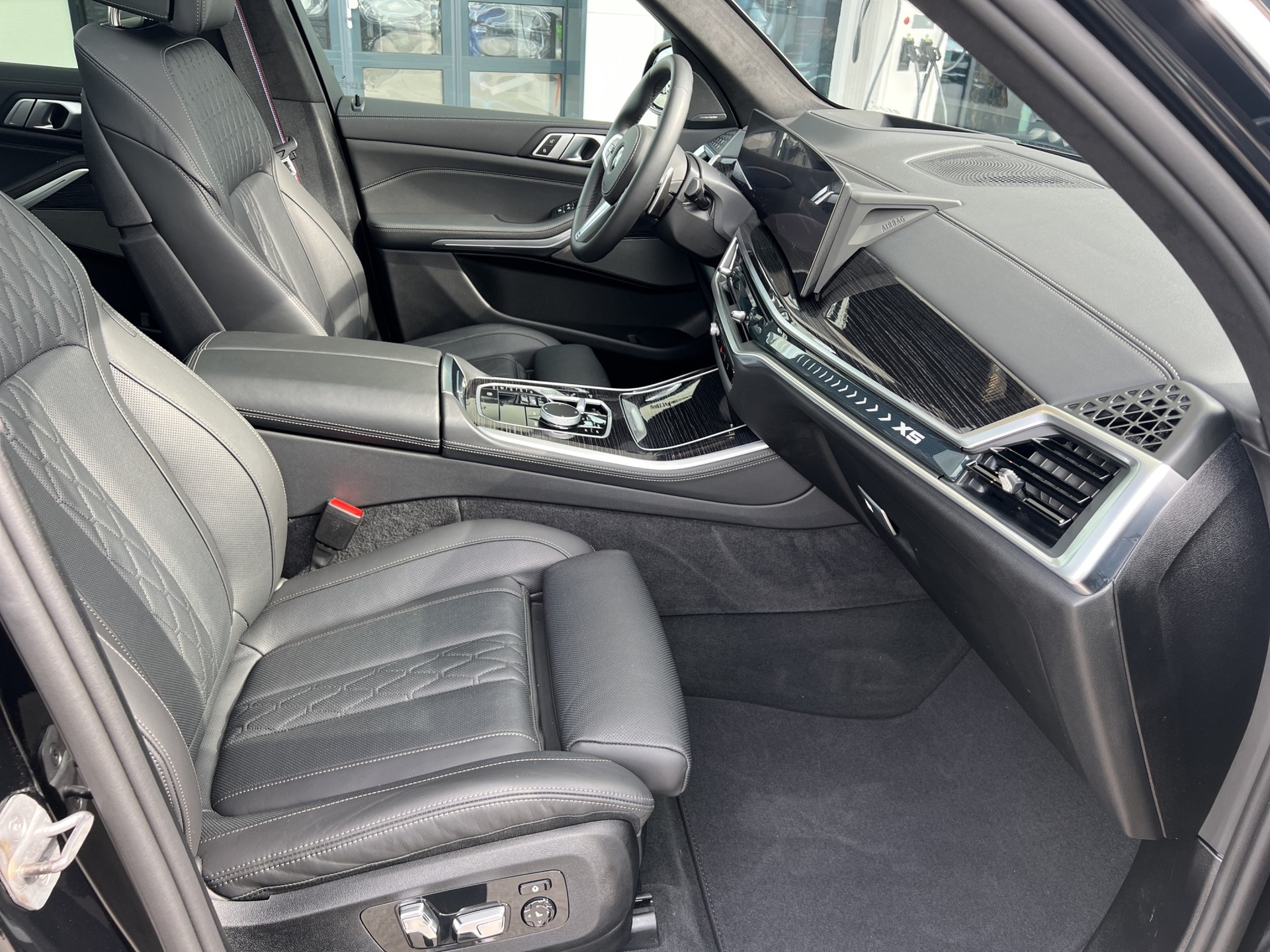 BMW X5 xD 48V 30d M Sport Pro-image-23
