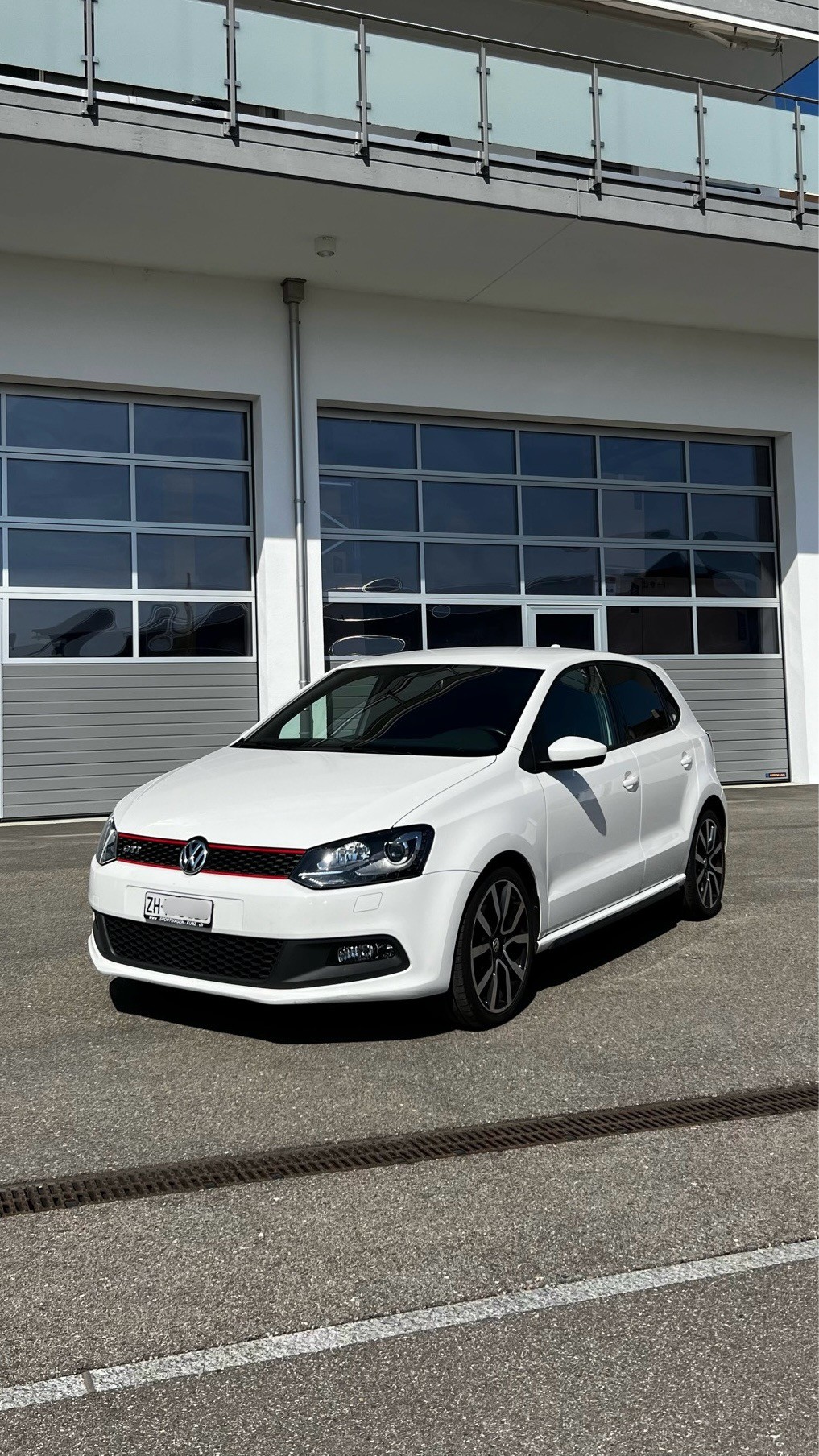 Car photo