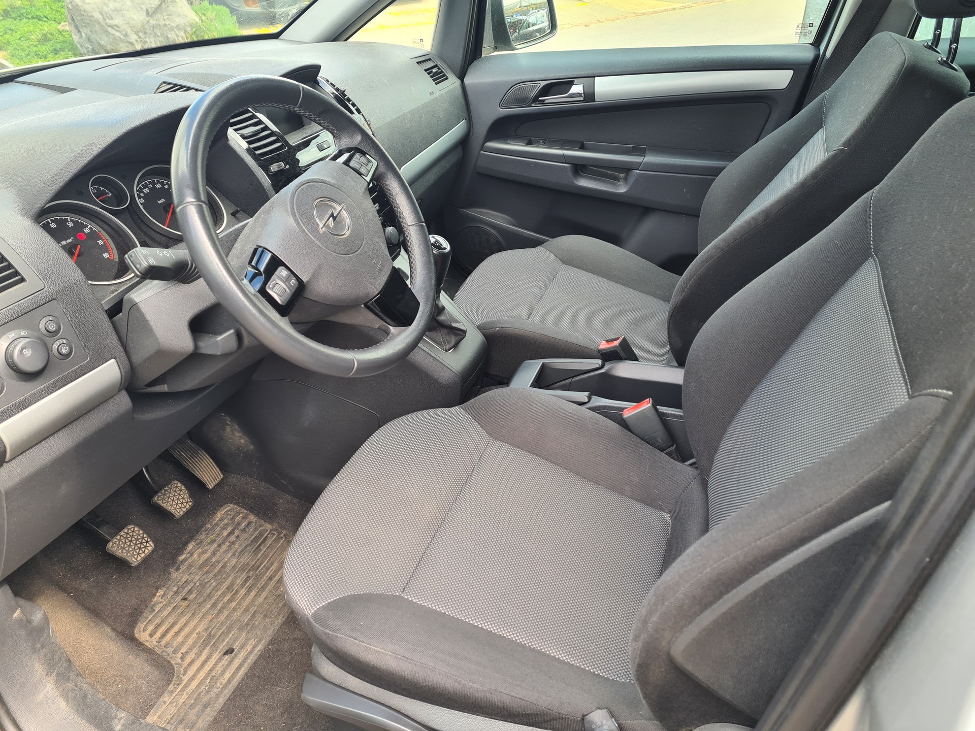 OPEL Zafira 1.6i 16V Turbo CNG Enjoy-image-6