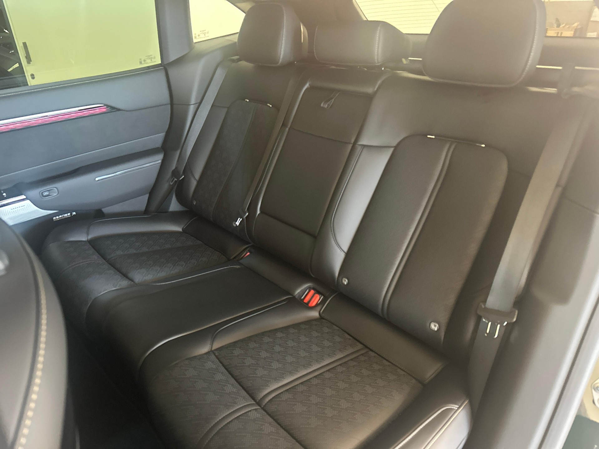 ZEEKR 7X Privilege AWD-image-10