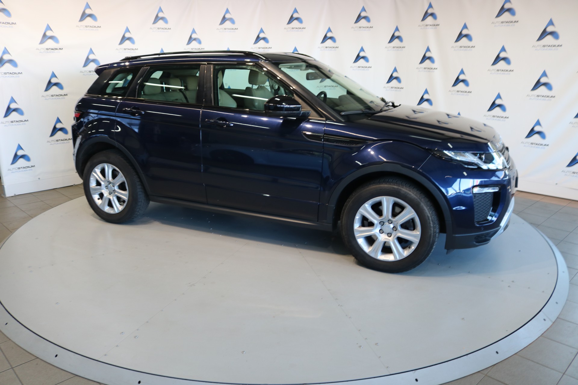 LAND ROVER Range Rover Evoque 2.0 TD4 HSE Dynamic AT9-image-29