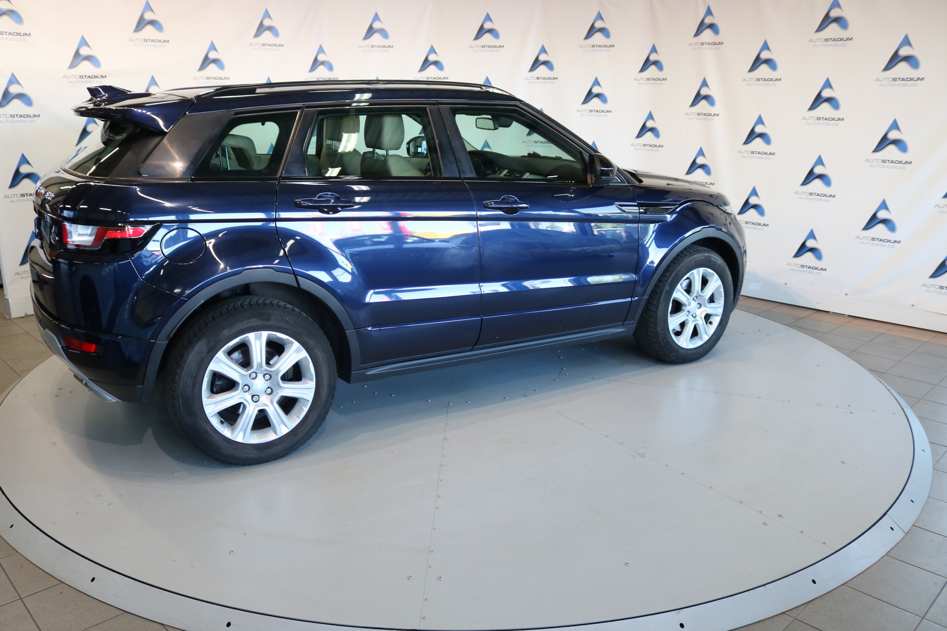 LAND ROVER Range Rover Evoque 2.0 TD4 HSE Dynamic AT9-image-25