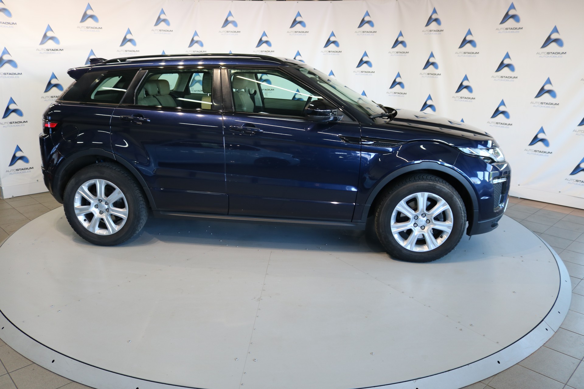 LAND ROVER Range Rover Evoque 2.0 TD4 HSE Dynamic AT9-image-27