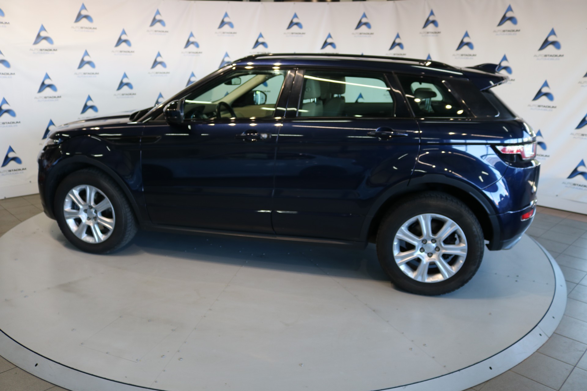 LAND ROVER Range Rover Evoque 2.0 TD4 HSE Dynamic AT9-image-17