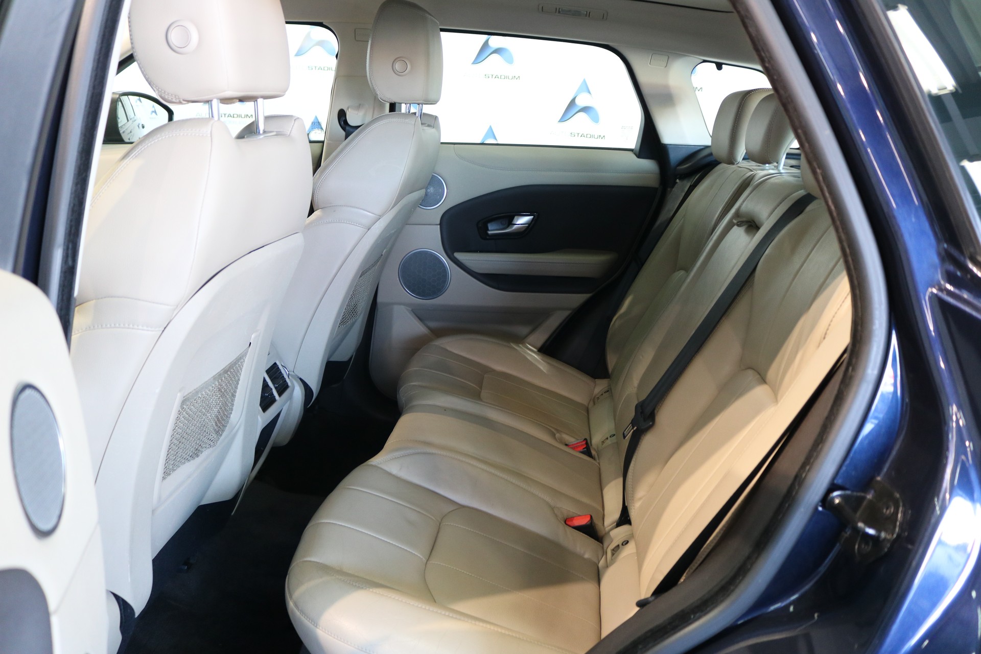 LAND ROVER Range Rover Evoque 2.0 TD4 HSE Dynamic AT9-image-38