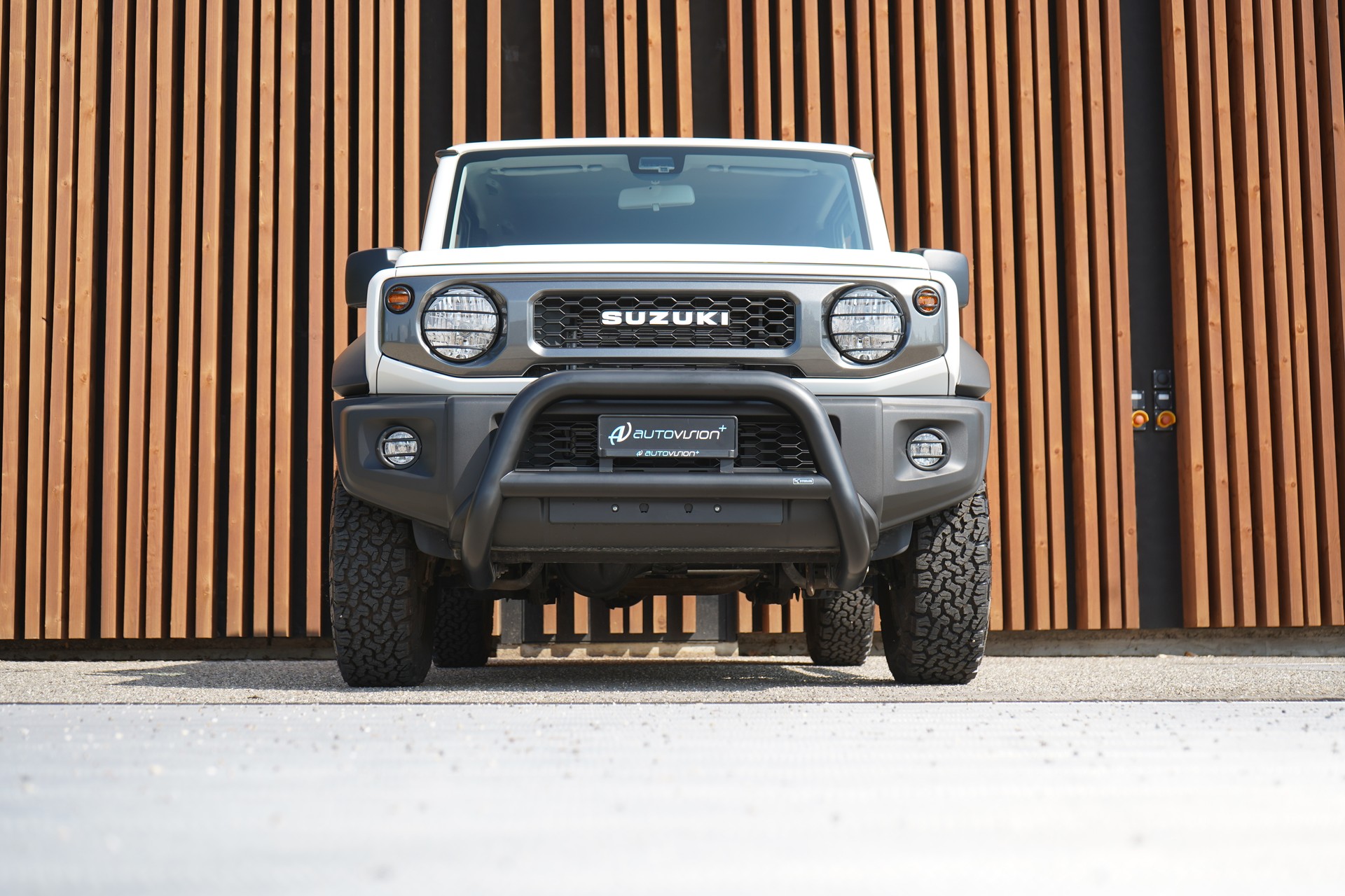 SUZUKI JIMNY 1.5 COMPACT TOP 4x4 AUTOMAT l 102 PS-image-14