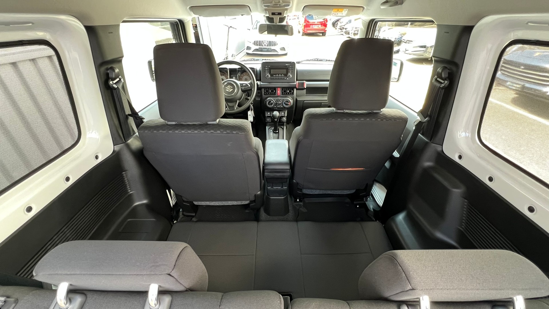 SUZUKI JIMNY 1.5 COMPACT TOP 4x4 AUTOMAT l 102 PS-image-28