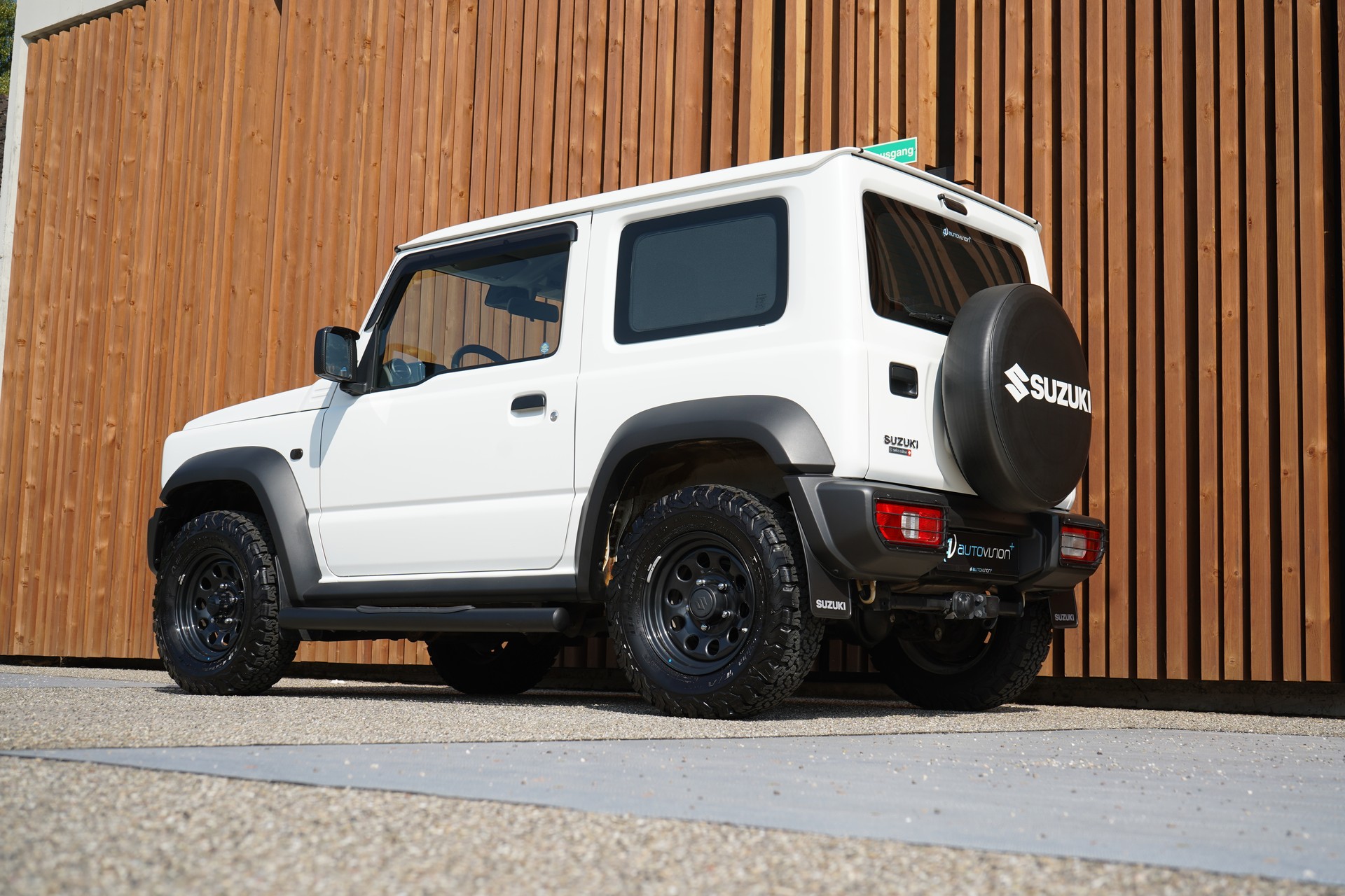 SUZUKI JIMNY 1.5 COMPACT TOP 4x4 AUTOMAT l 102 PS-image-7