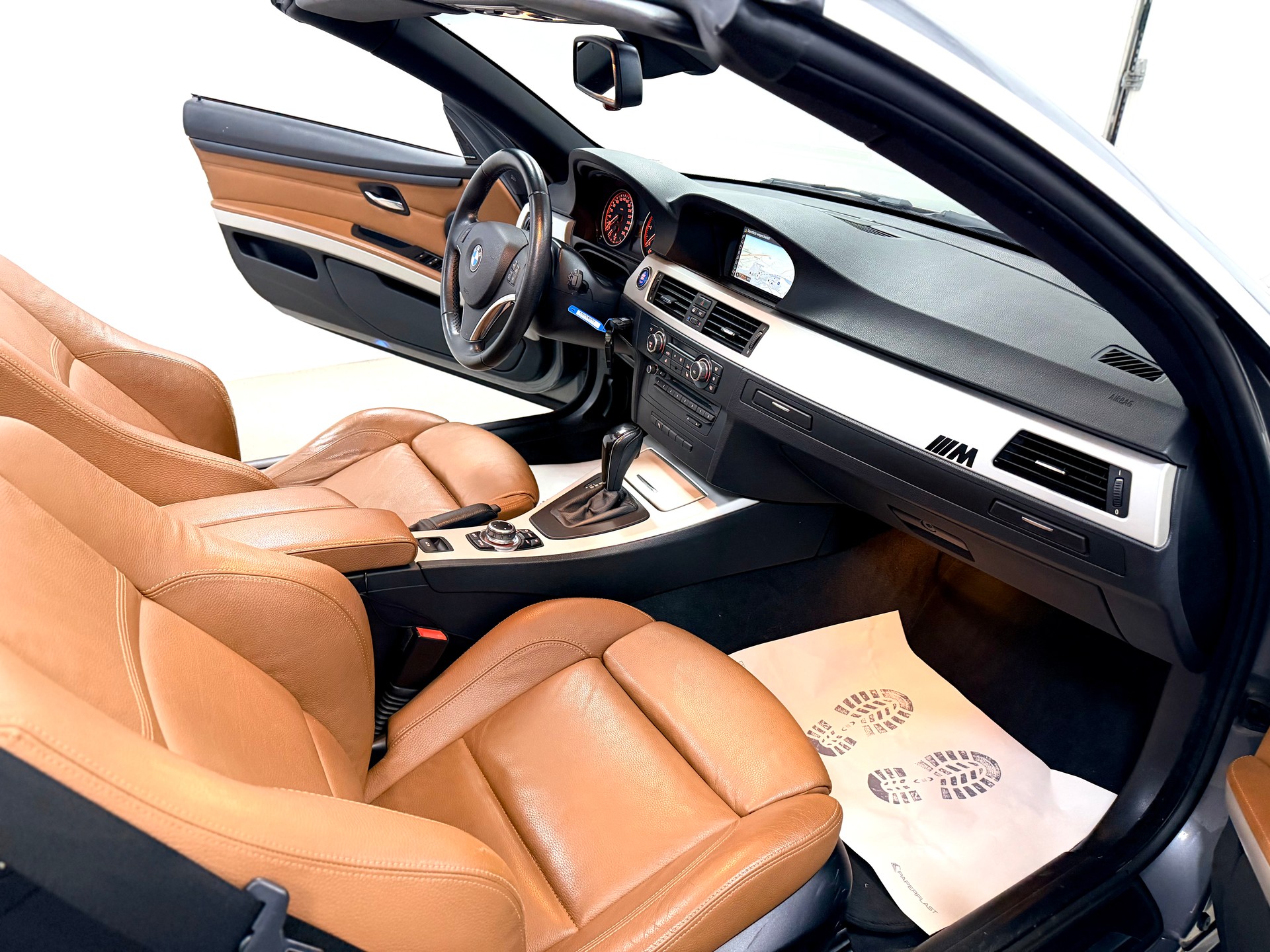 BMW 325d Cabriolet Steptronic-image-12