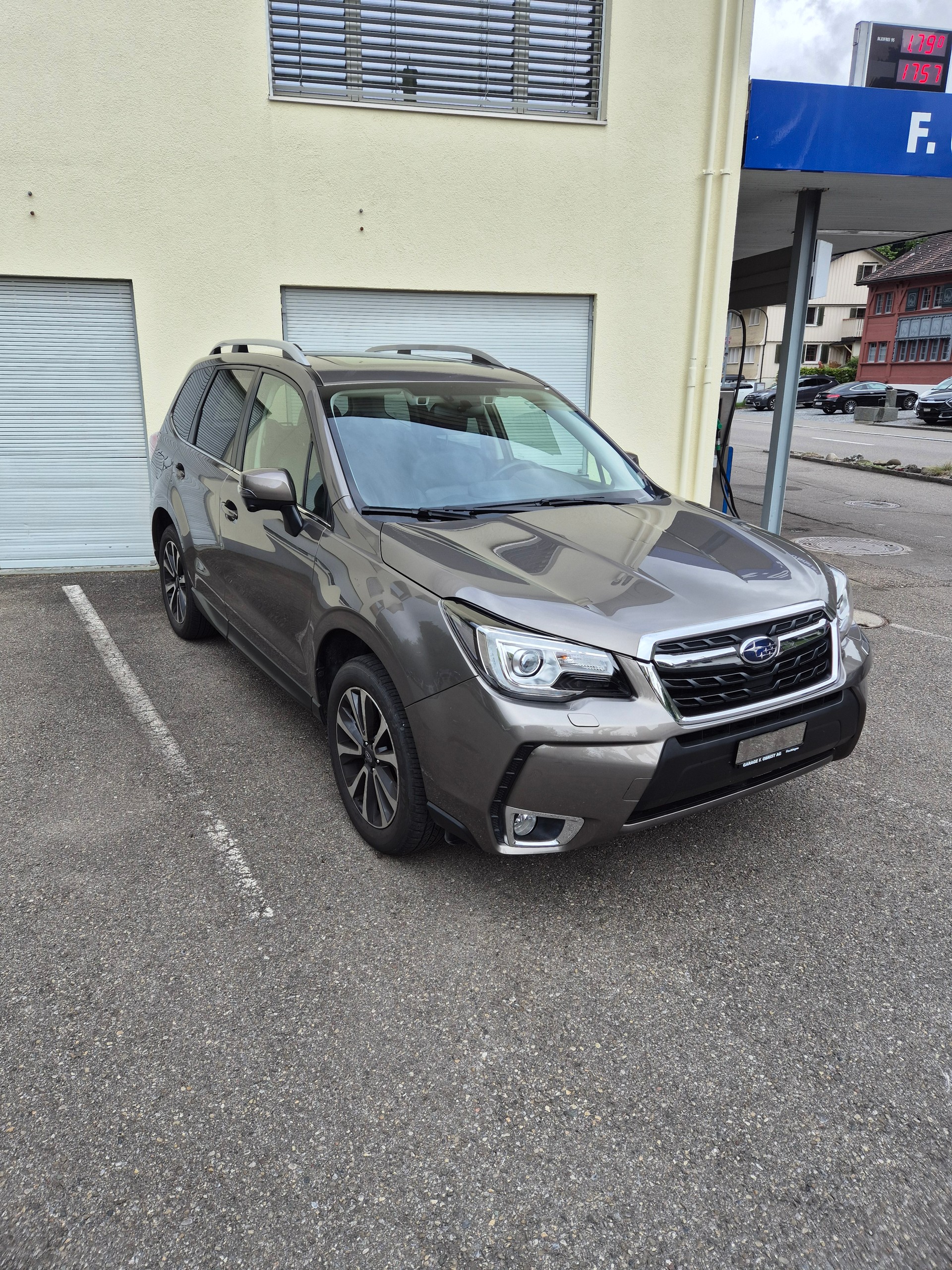 SUBARU Forester 2.0i Executive Lineartronic-image-2