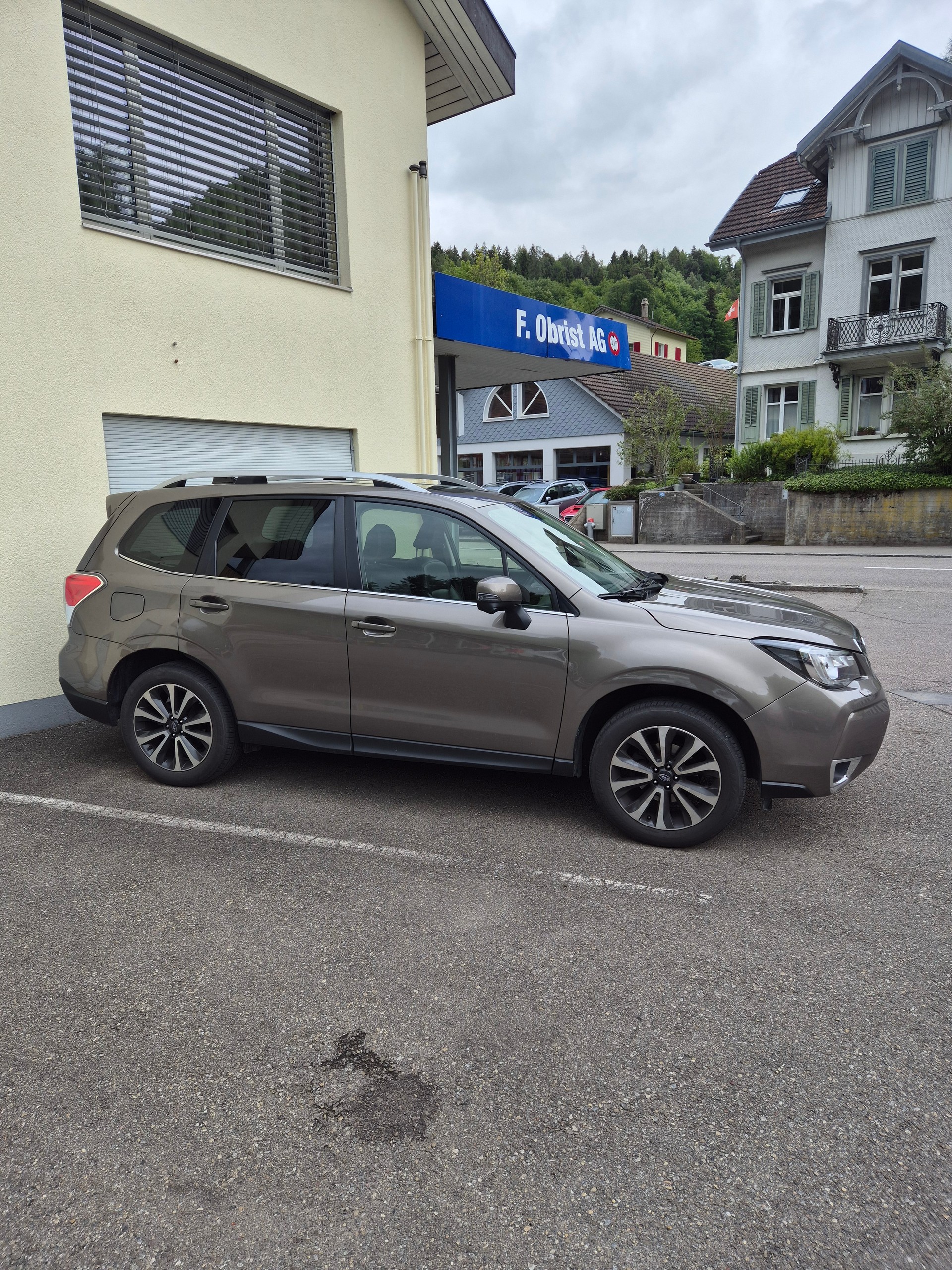 SUBARU Forester 2.0i Executive Lineartronic-image-3