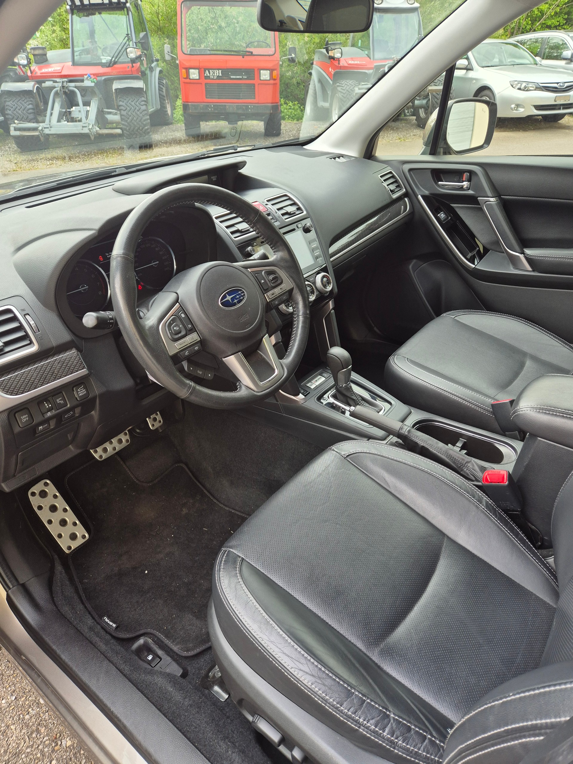 SUBARU Forester 2.0i Executive Lineartronic-image-5