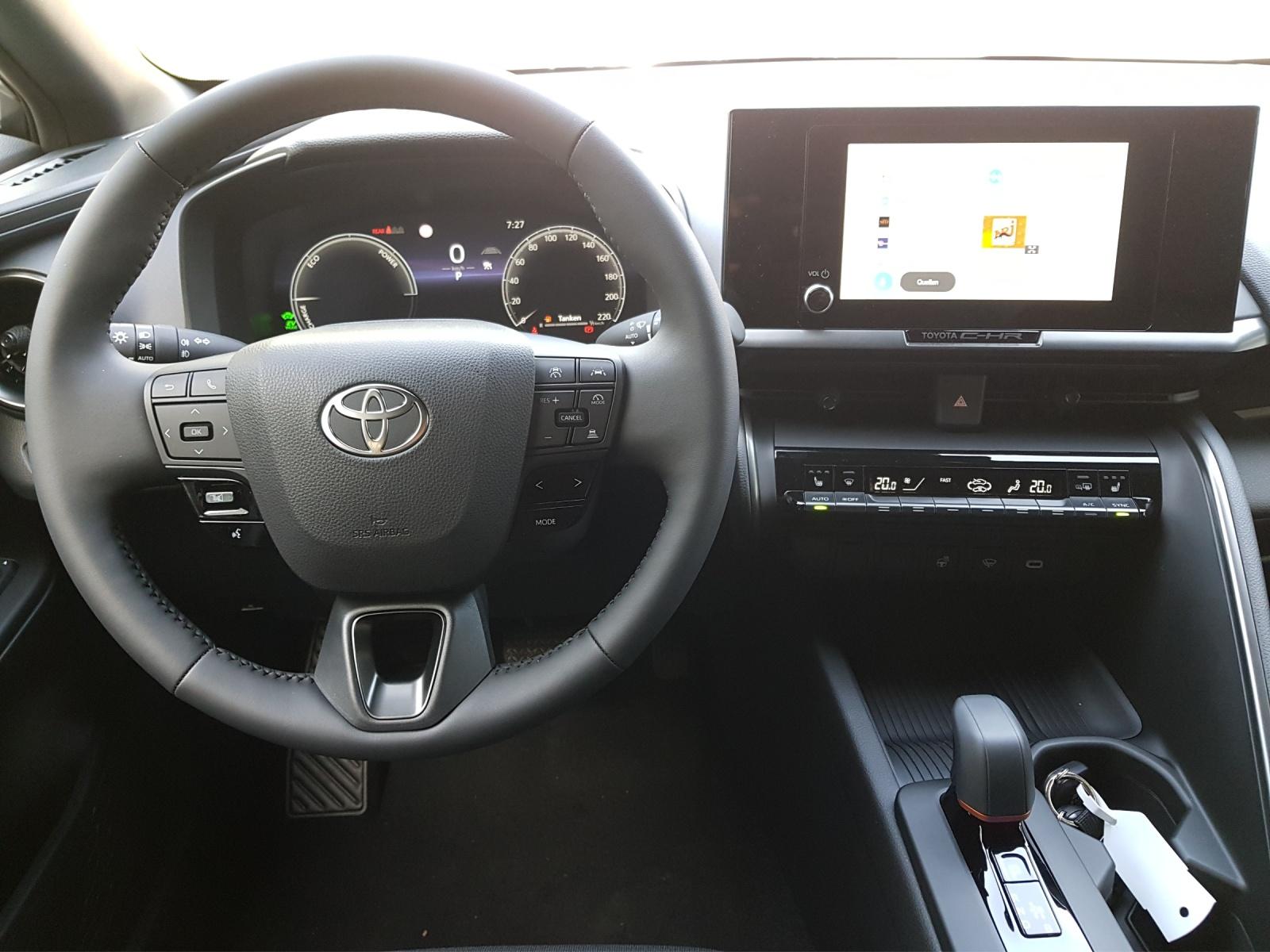 TOYOTA C-HR 2.0 PHEV Trend-image-4