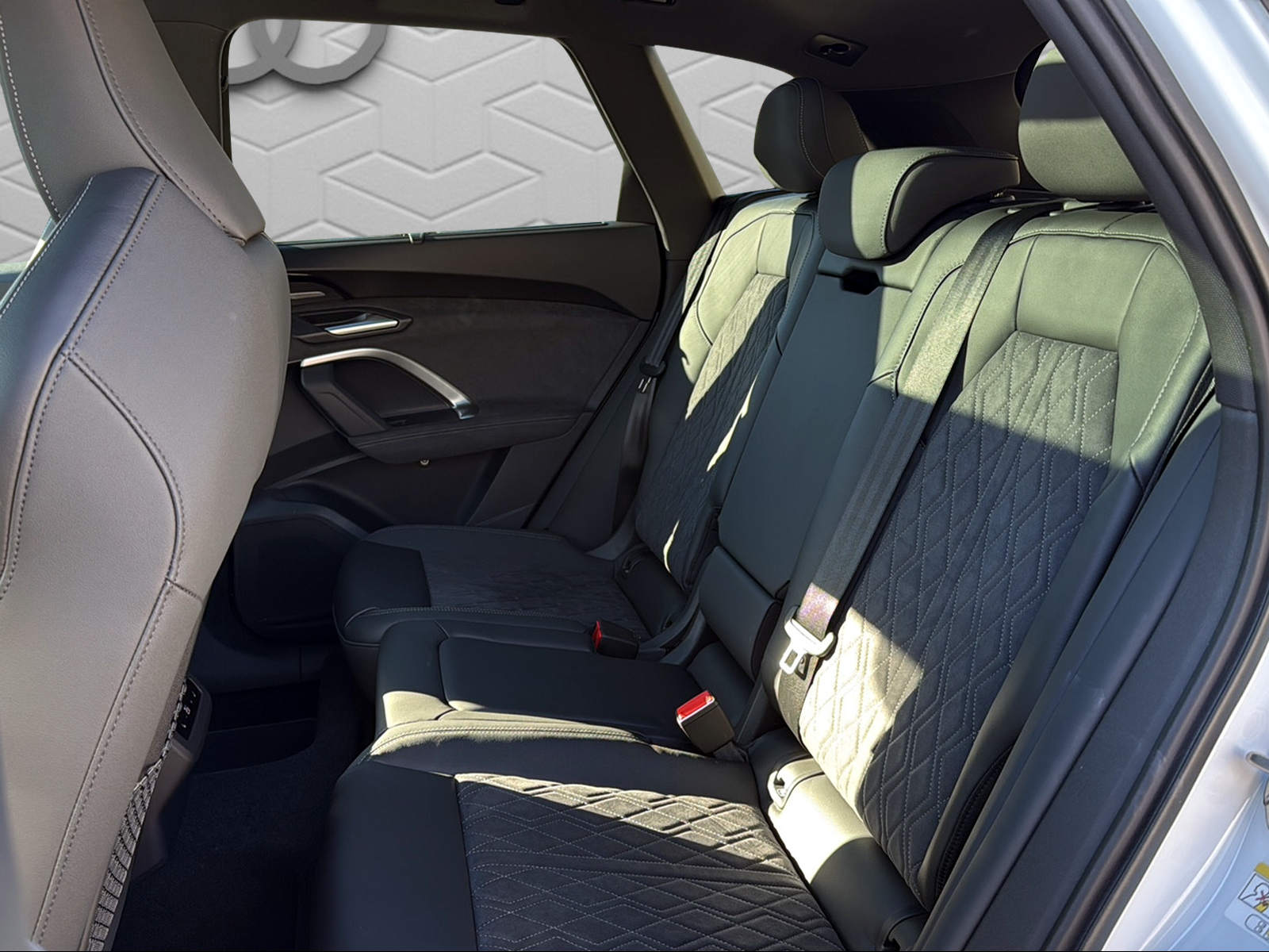 AUDI Q5 TDI quattro 150 kW S-tronic-image-12