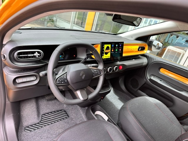 RENAULT Twingo E-Tech 27kWh Techno-image-19