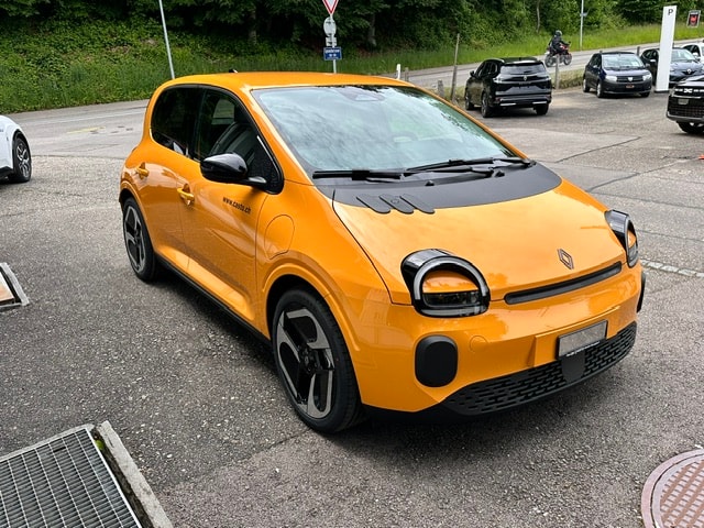 RENAULT Twingo E-Tech 27kWh Techno-showroom-element-2