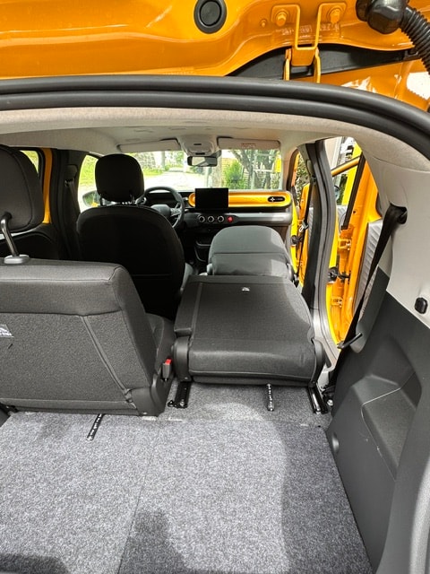 RENAULT Twingo E-Tech 27kWh Techno-image-11